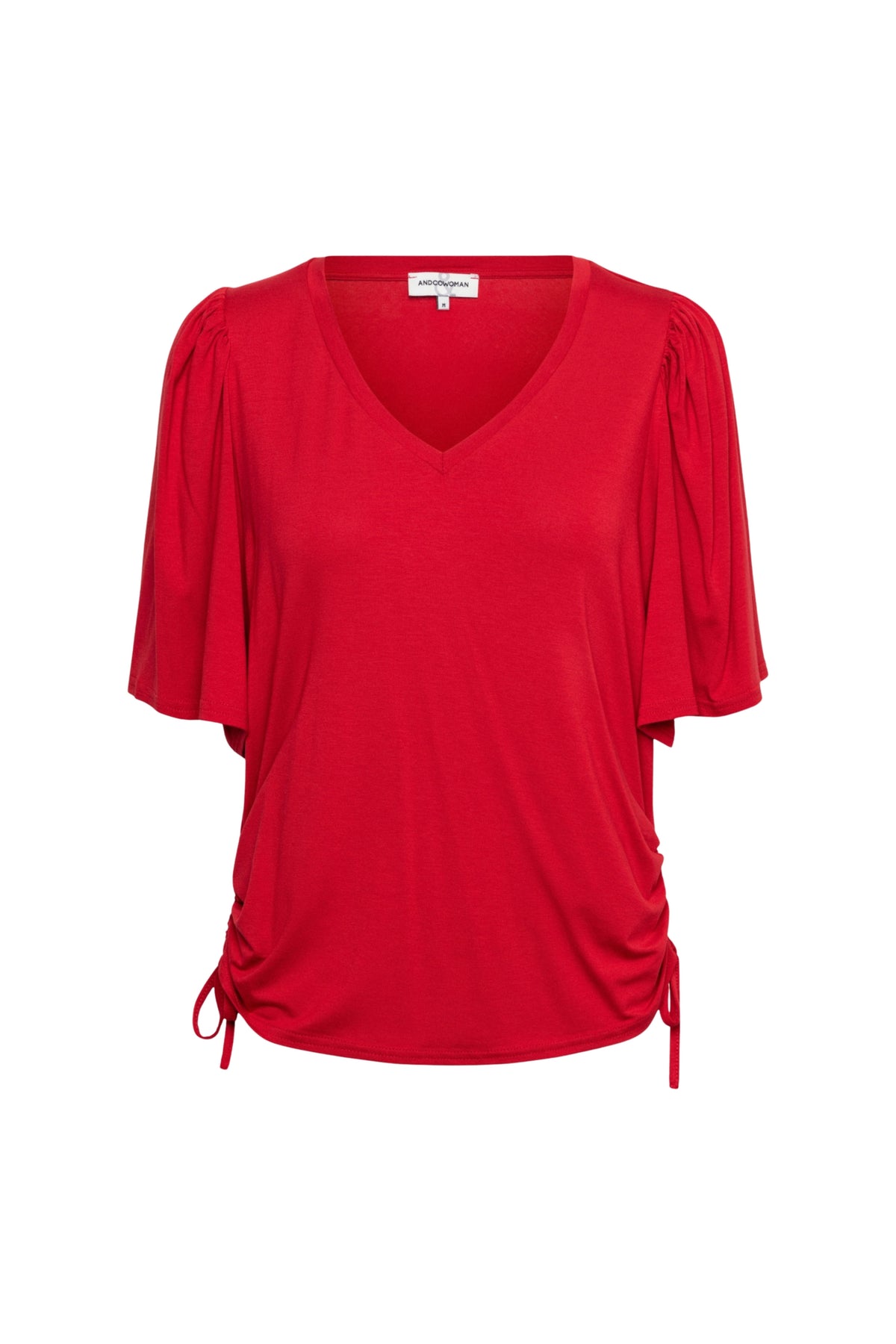 Roze Misha Stone Top van &Co woman, modieus vrouwen top met stenen details, gedragen door een model.