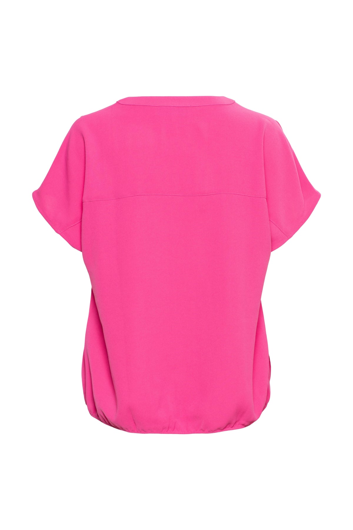 Lichtroze top Nola Bright Pink van &Co Woman, close-up van de kleurrijke top met V-hals en zachte stof.