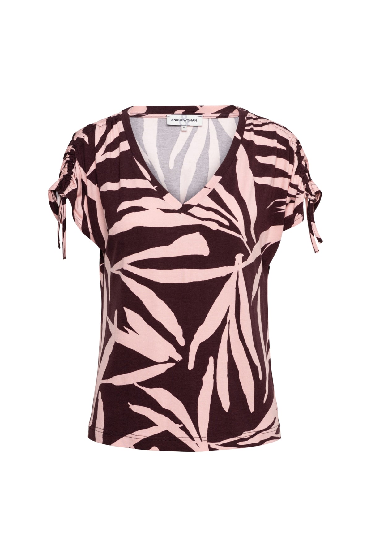 Vrouwelijk top van &Co woman met Viana Leaf print in aubergine en multi-kleuren, modieus en comfortabel draagbaar.