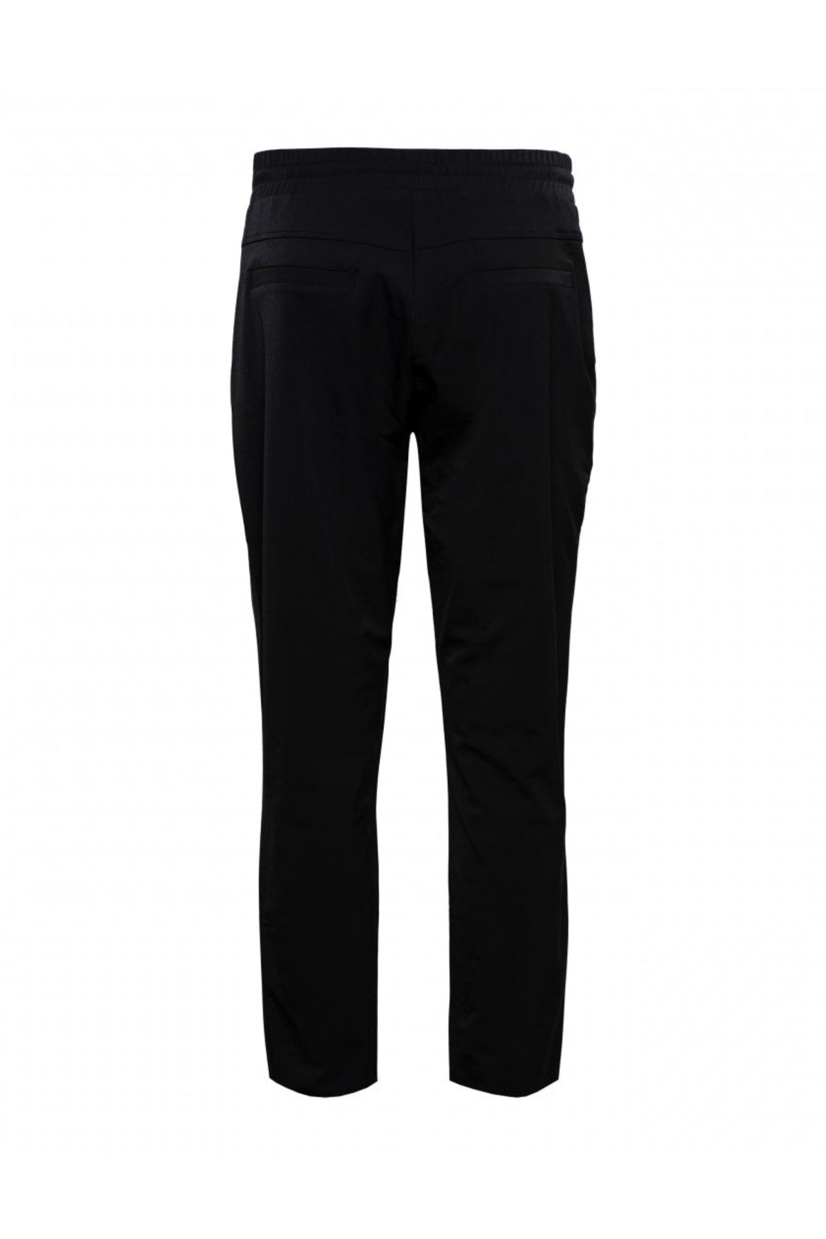 Zwarte &Co woman reisbroek met page 7/8, zichtbaar in de afbeelding, geschikt voor comfortabel reizen en casual dragen.