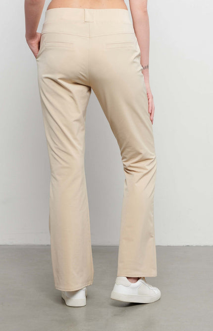 &Co woman Travel broek penelope flare light sand Stretchshop.nl