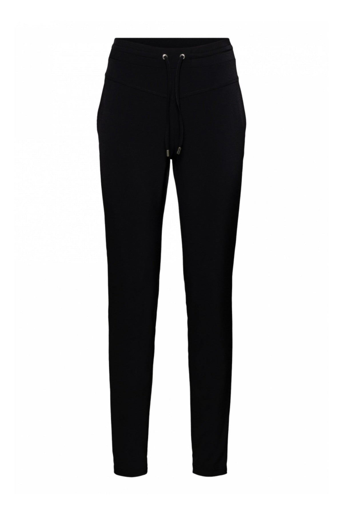 Lichte zwarte reisbroek voor dames van &Co woman, model Penny Black PA100-2, met comfortabele pasvorm en praktische details.