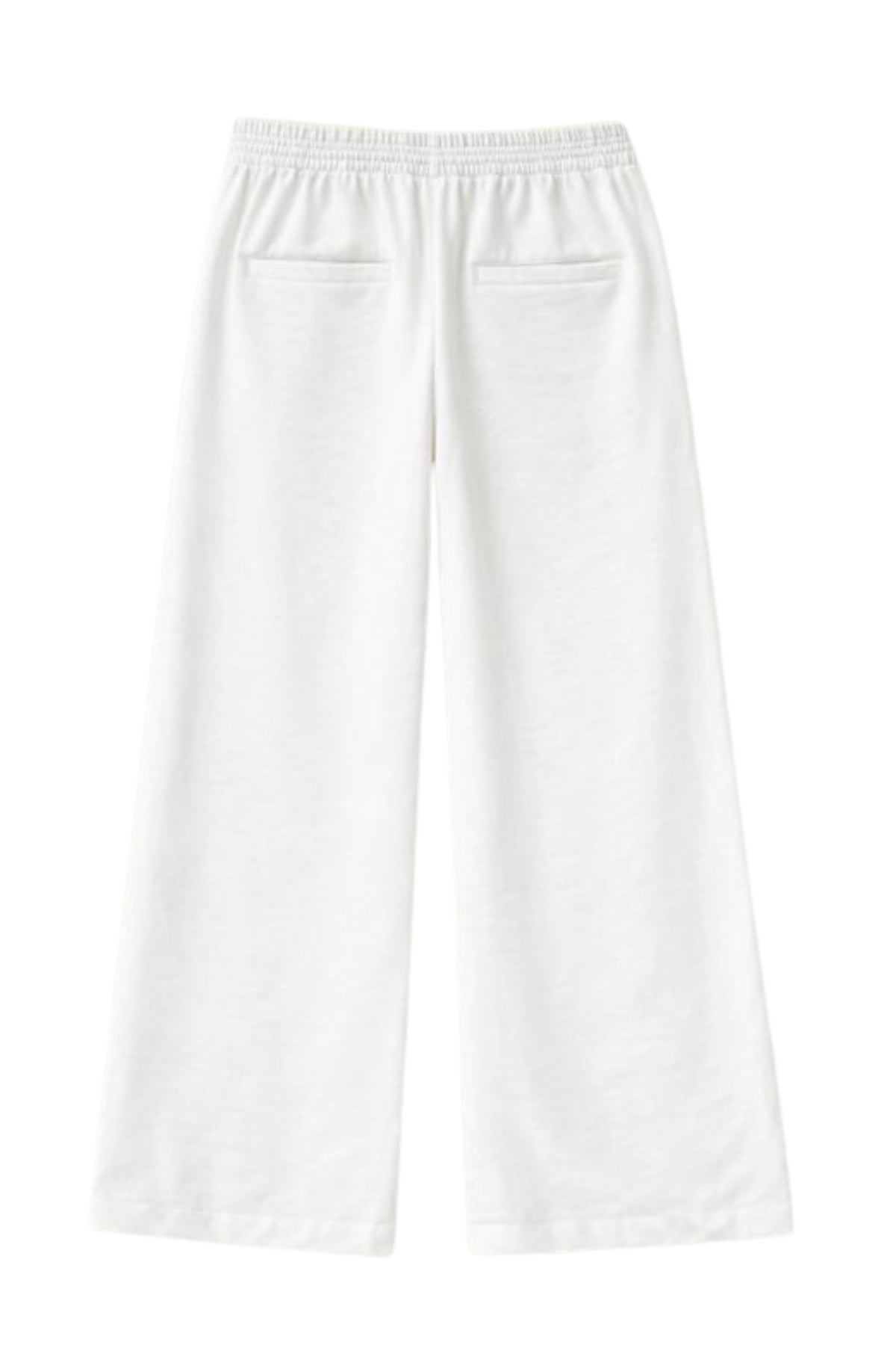 Lichte offwhite Kayra broek van Elvira Casuals met rechte snit en zachte stof, gedragen door een model.