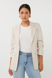 Linnen blazer in licht zandkleur van EsQualo, stijlvolle en lichte jas met knopen en revers voor dames.