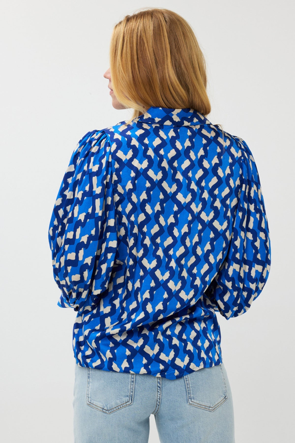 EsQualo blouse met grote mouwen en fantasieprint, Utopia-thema, comfortabel en stijlvol voor dames.