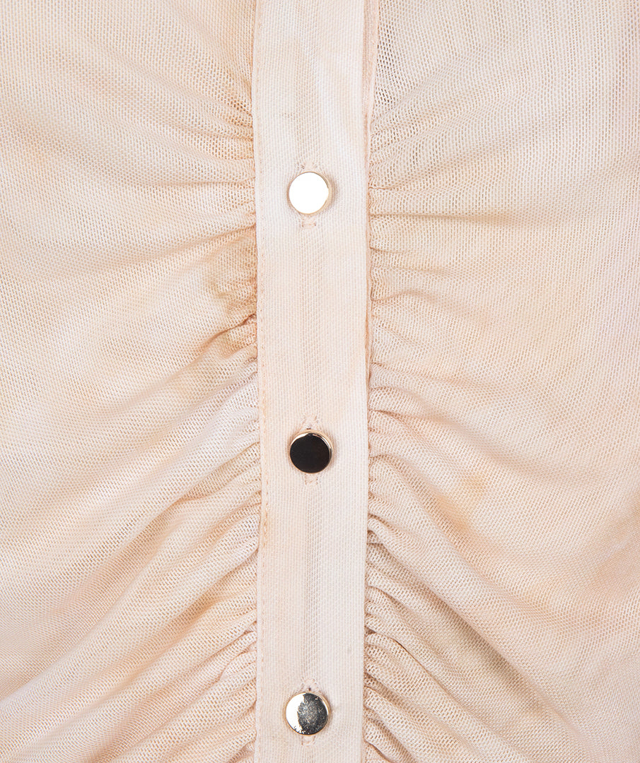 Zwarte mesh blouse met marmerprint van EsQualo, elegante dameskleding, close-up van het kleurrijke Dream Print patroon.