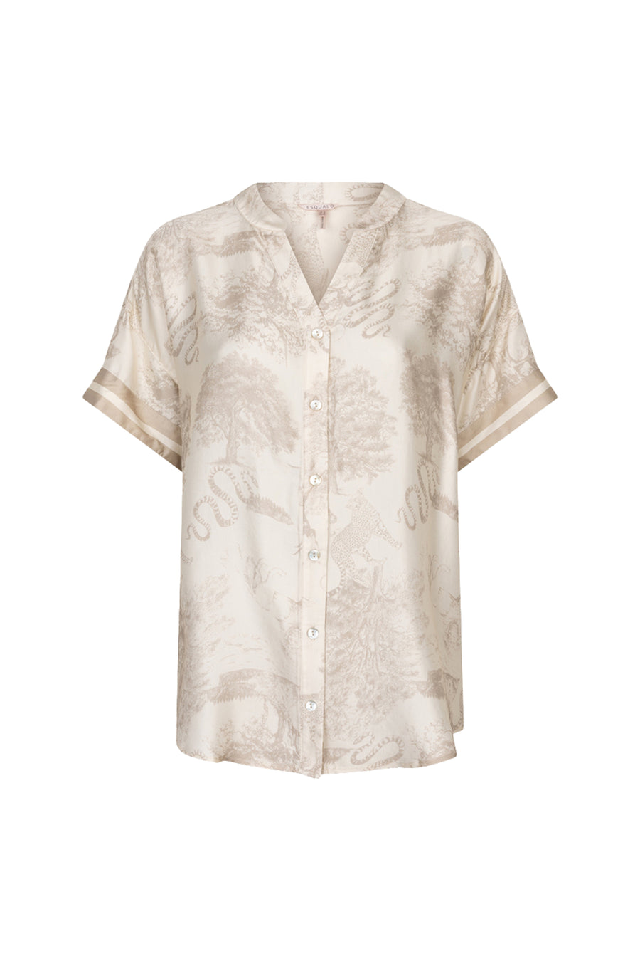 EsQualo blouse met safari print, lange mouwen en knoopsluiting, getoond in een close-up van de kleurrijke stof.