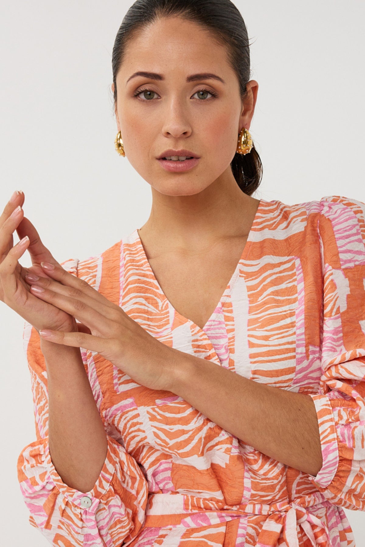 EsQualo blouse Wrap Divine Blocks print, lichte stof, met lange mouwen en knoopsluiting, casual en stijlvol voor elke dag