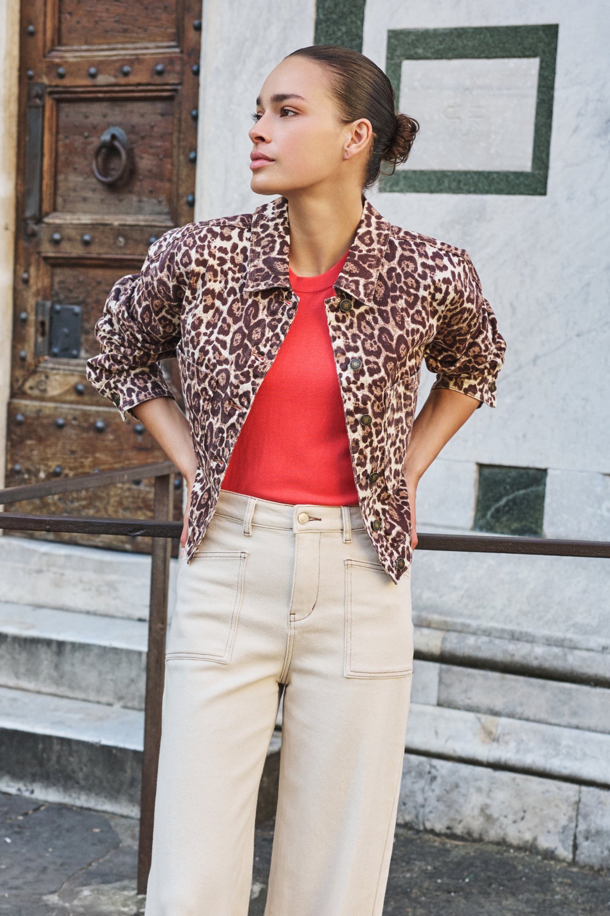 Lichte spijkerjack met luipaardprint van EsQualo, modieus en trendy voor elke casual look.