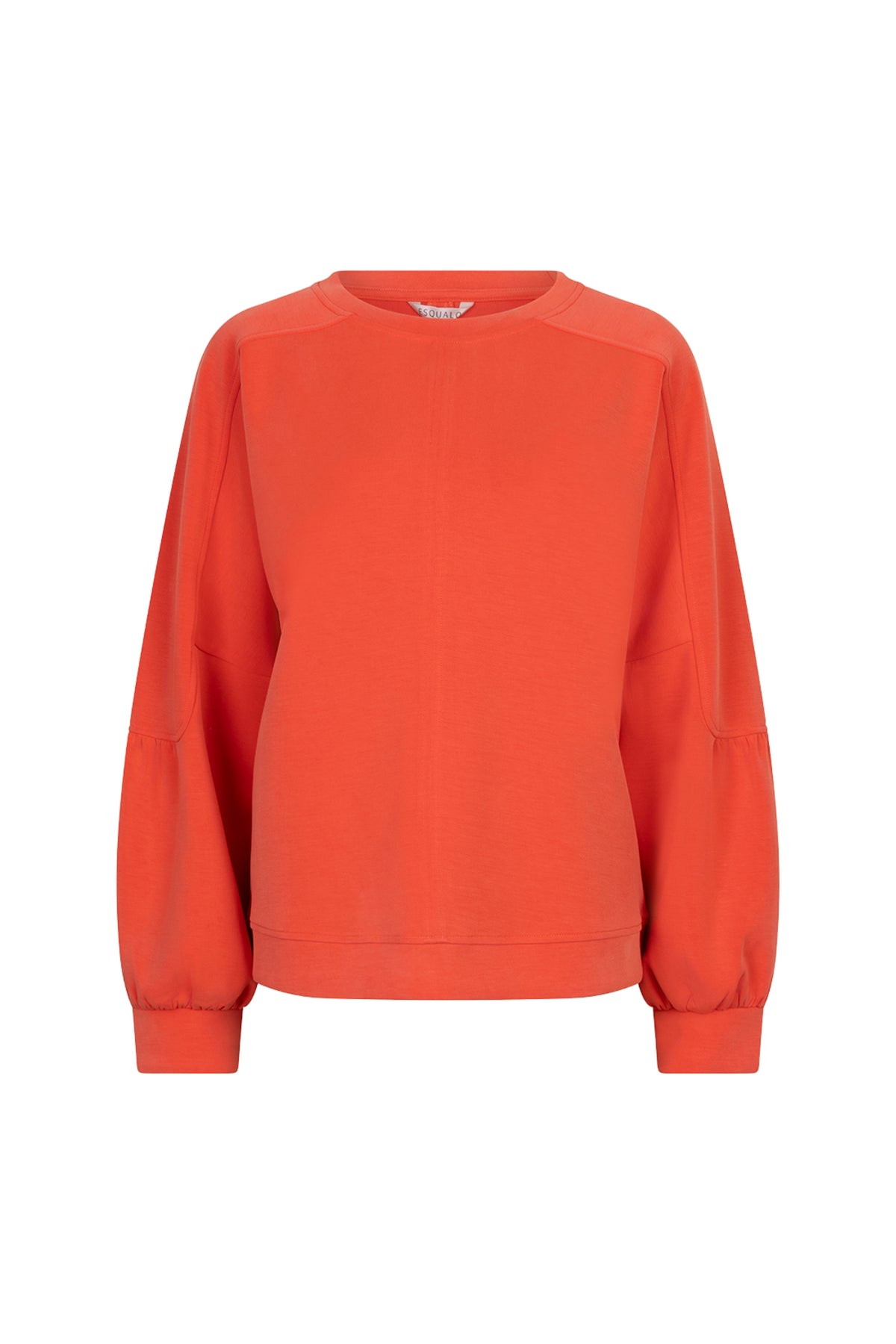 EsQualo Fancy Slve Modal sweater in chili rood met zachte stof en ronde hals, zichtbaar op de afbeelding.