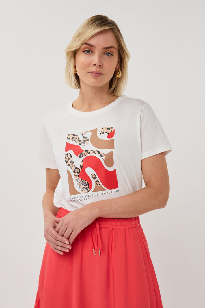 Offwhite en rode EsQualo T-shirt met Paris-print, casual unisex T-shirt met stijlvolle uitstraling.