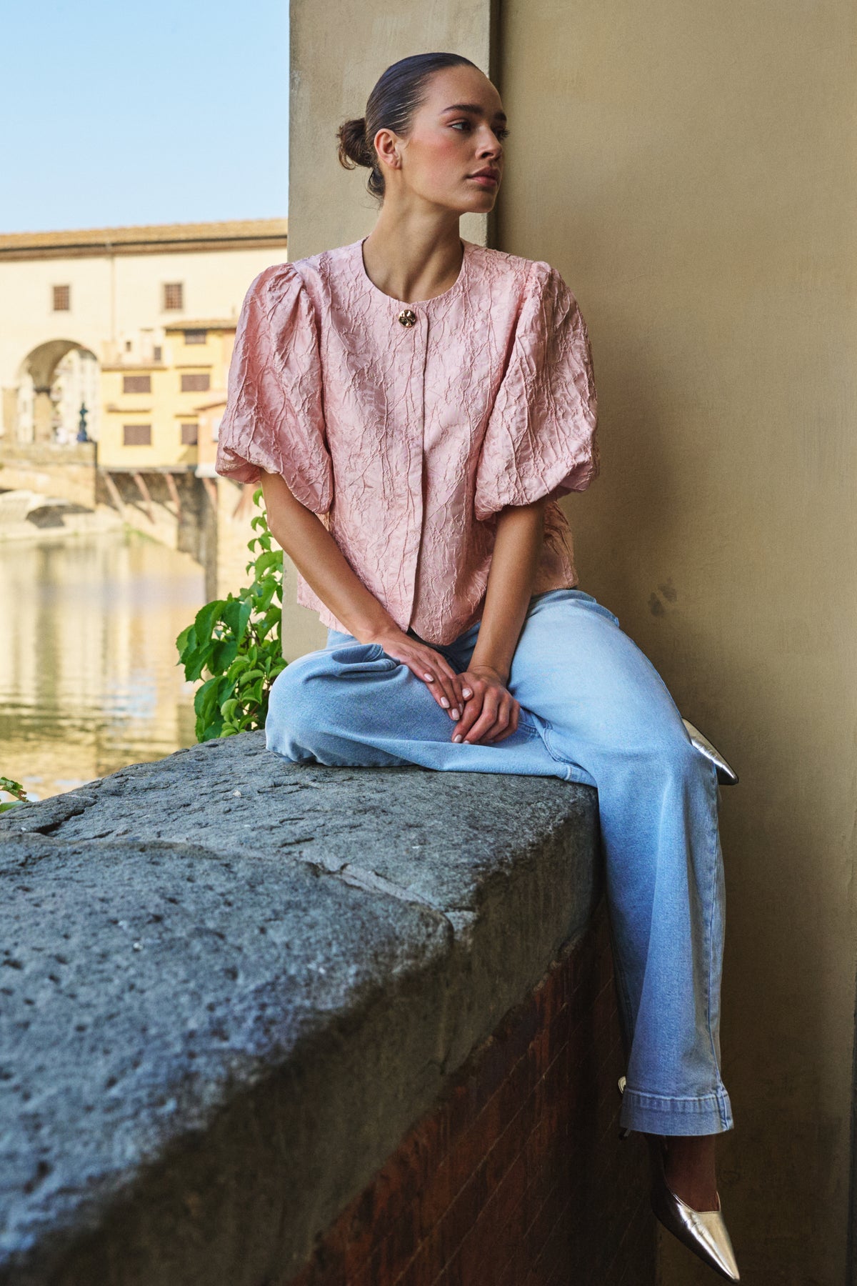 EsQualo Top Balloon Jacquard Faded Rose, damesblouse met opvallend jacquardpatroon en ballonmouwen, stijlvolle dameskleding