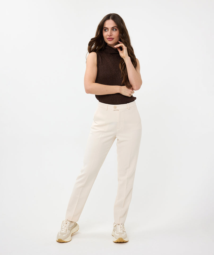 EsQualo top met lange mouwen en lurex in chocoladebruin, stijlvolle en glanzende damesblouse op de foto