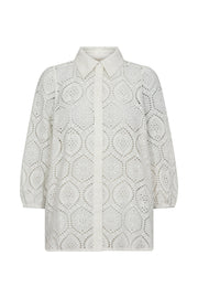 Offwhite blouse van Freequent Fqagy Starr met lange mouwen en losse pasvorm, zichtbaar op de foto.