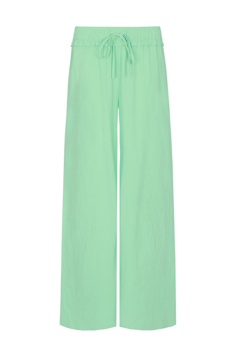 Groene Vianne broek van G-maxx, frisse kleur en comfortabel design, getoond op model.