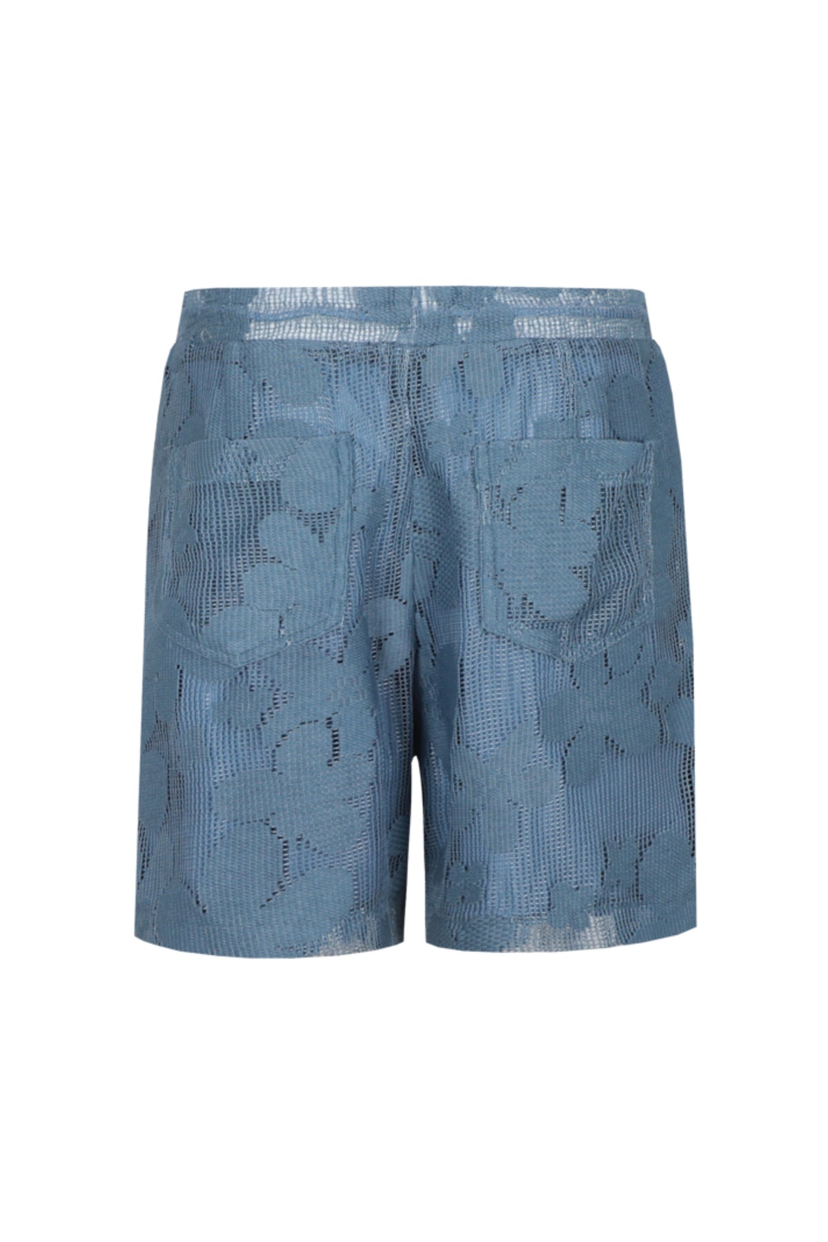 Lange korte broek van lichtblauwe denim met G-maxx branding, casual en comfortabel voor zomerse dagen.