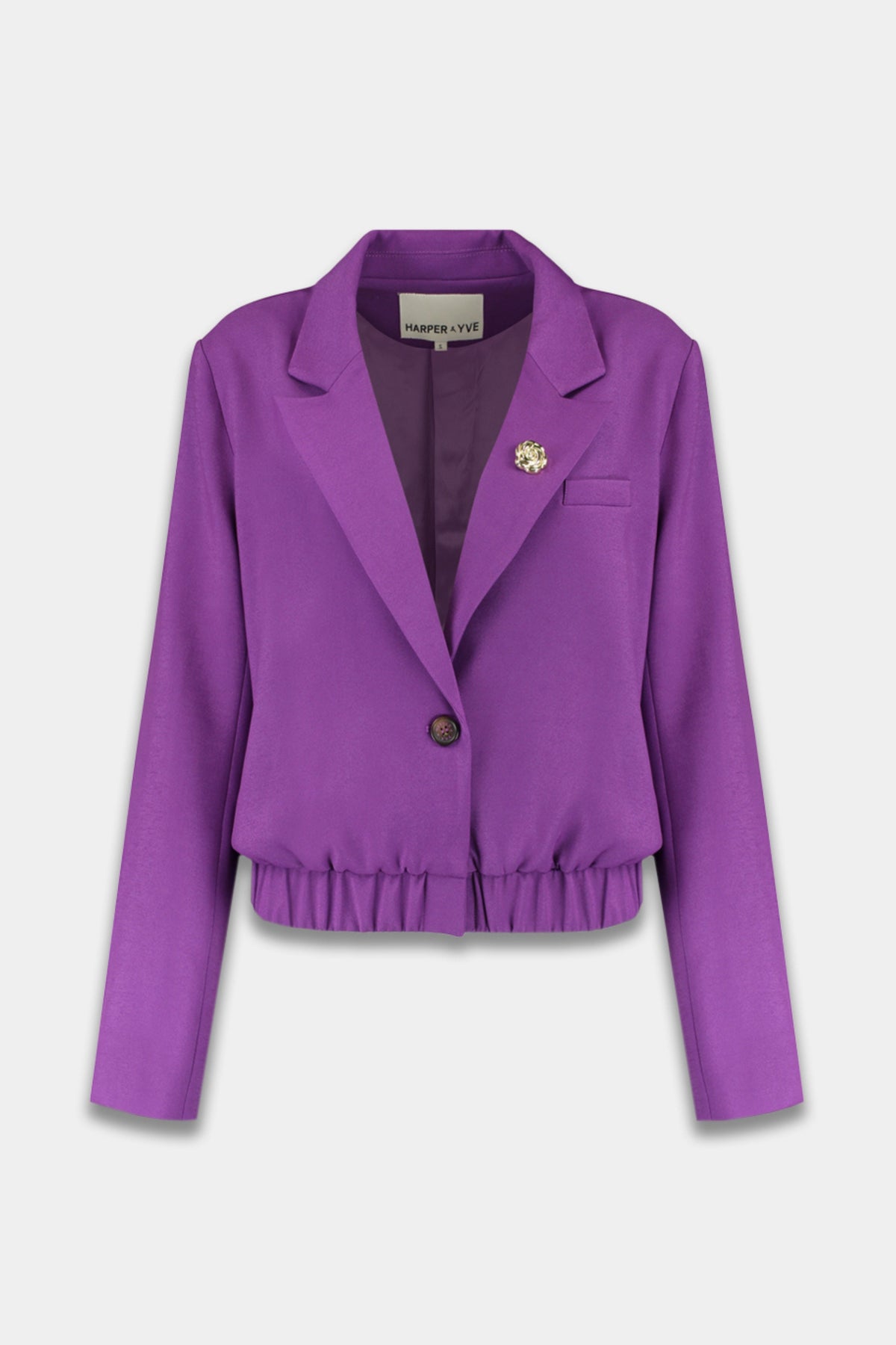 Donkerpaars blazer van Harper & Yve met revers en knopen, op een witte achtergrond.