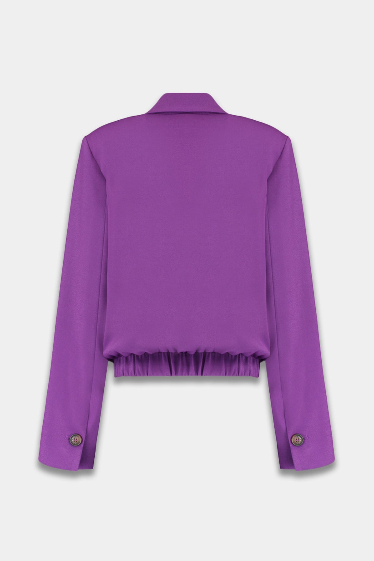 Harper & Yve blazer Frederique in diep violet, close-up van de stijlvolle, getailleerde damesblazer met knoopdetails.