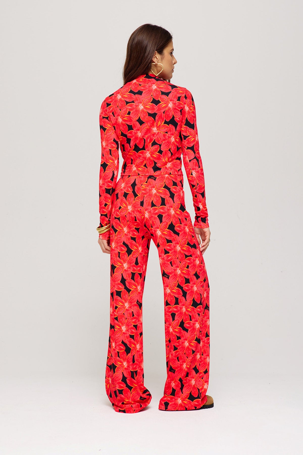 Harper & Yve broek Jane in spicy rood met bloemendessin, casual en stijlvolle damesbroek, voor een modieuze look.