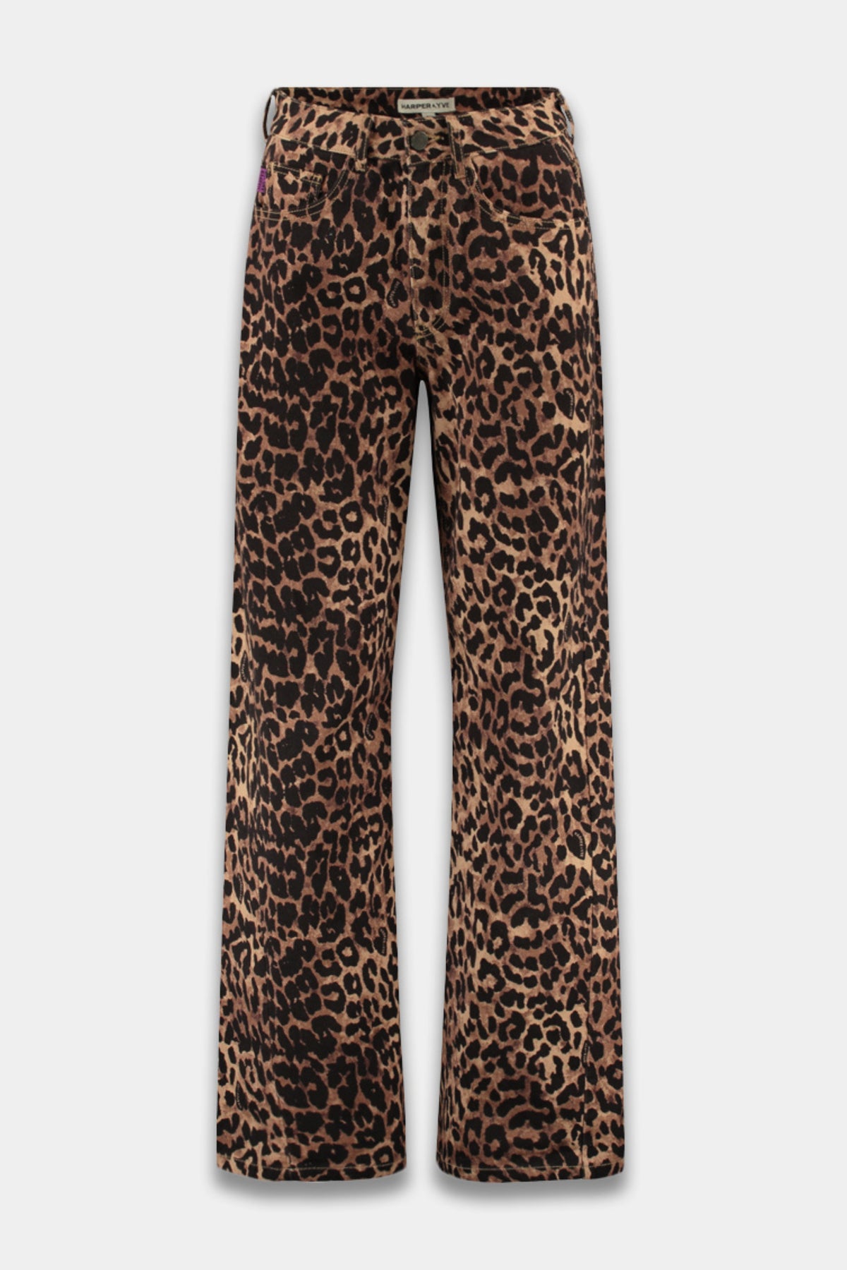Harper & Yve broek Mayra Lexie in luipaardprint, comfortabele pasvorm en trendy ontwerp, zichtbaar in de afbeelding
