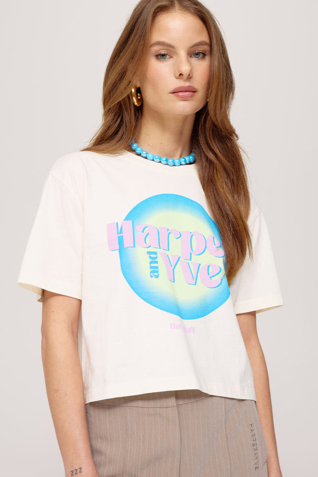 Harper & Yve T-shirt Hotstuff Cropped Ecru SS25Y308 Stretchshop.nl