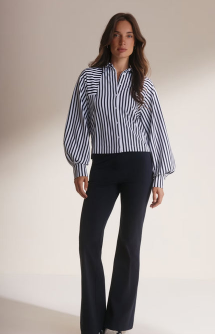 Lady Day Blouse Gem Blue Simple White L30-580-3031 Stretchshop.nl