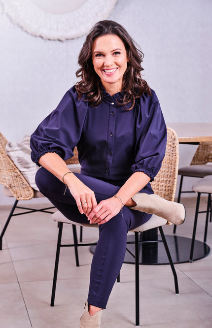 Mi Piace Travel Blouse Ballon Mouw Navy 202532 Stretchshop.nl