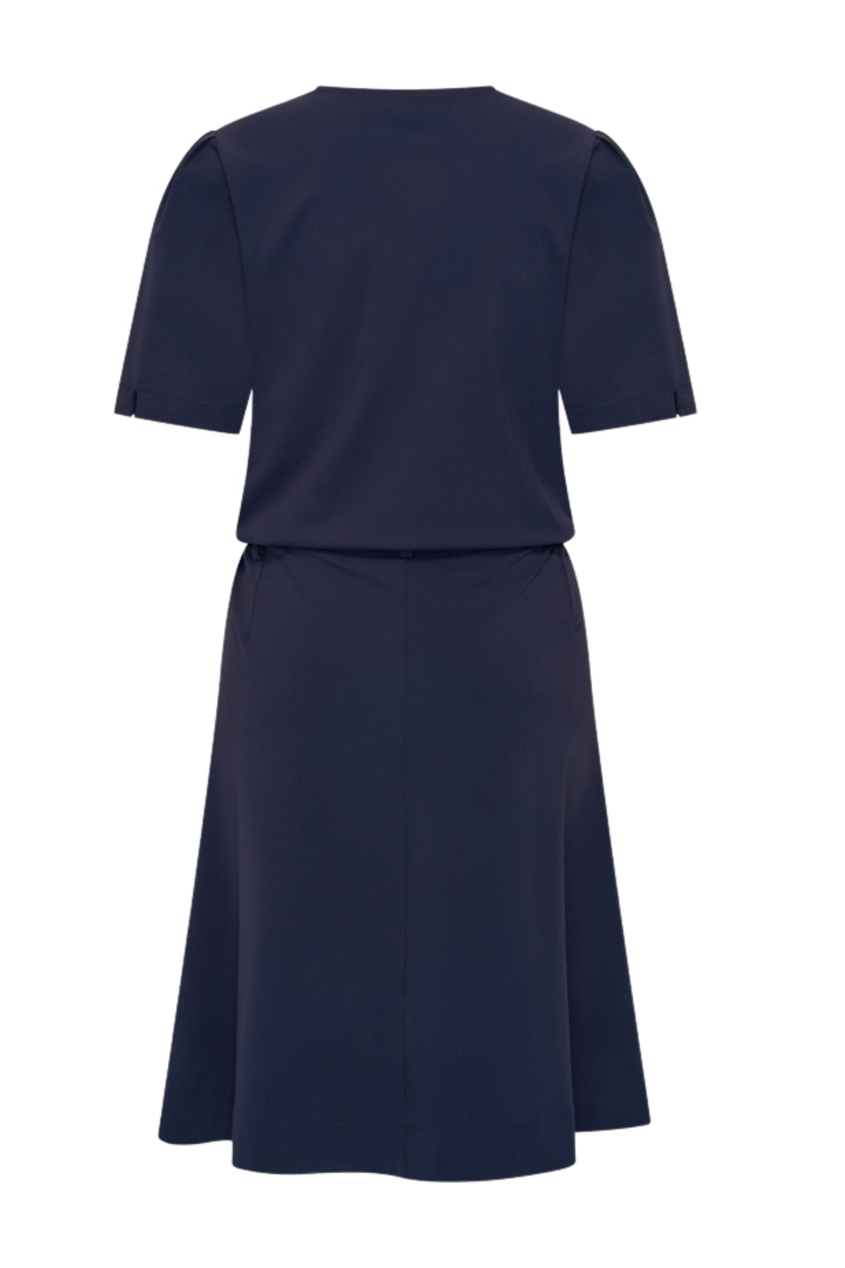 Navy blauwe wrap travel jurk van Mi Piace, getailleerd met lange mouwen en elegante uitstraling, geschikt voor reizen.