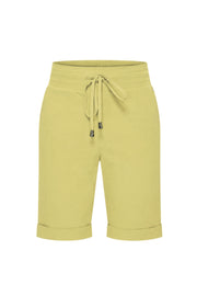 Damesreisbroek van Mi Piace in Sweet Pea print, comfortabele korte travel short met elastische taille en zakken