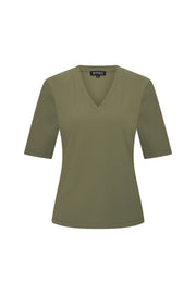 Olijfkleurige Travel Top van Mi Piace, casual top met korte mouwen en ronde hals, geschikt voor reizen en dagelijks gebruik.