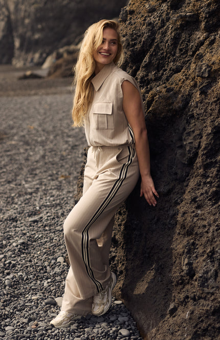 Nukus Gilet Veerle Stripe Sand NKF08006 Stretchshop.nl