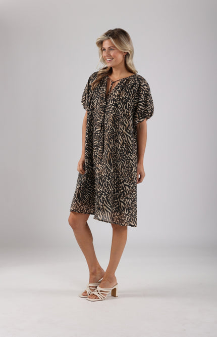 Nukus Jurk Rianna Black Sand NKS14013 Stretchshop.nl