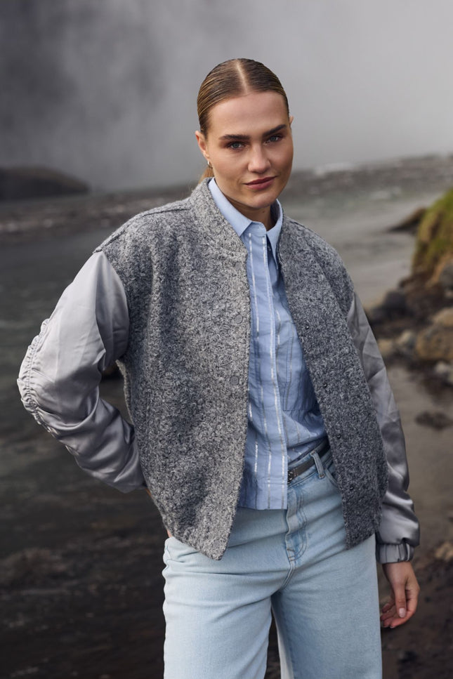 Jacket Baltimore Satin Light Grey NKF13057