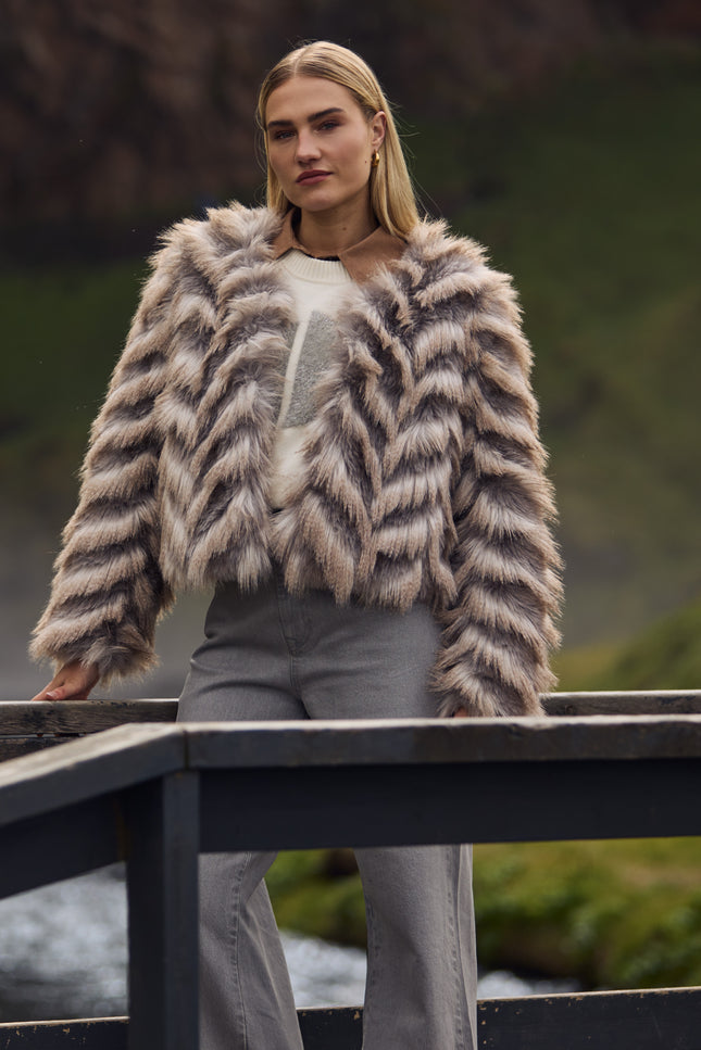 Jacket Lori Zigzag Offwhite Grey NKF13089