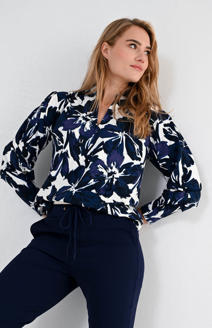 Maicazz Travel Top Dieke Blue Flower Stretchshop.nl