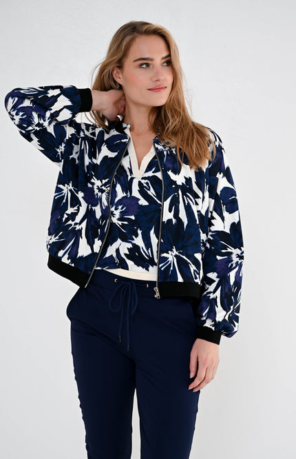 Maicazz Travel Top Mumbai Blue Flower Stretchshop.nl