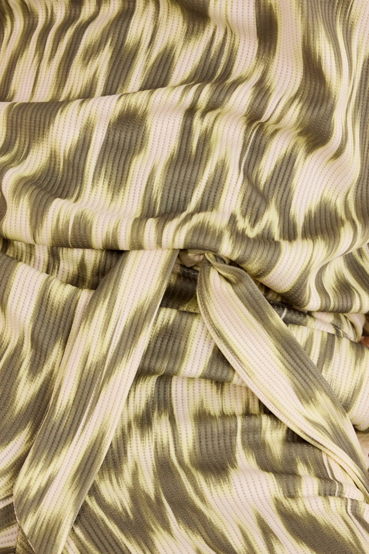 Brede groen fade print broek van Tramontana, comfortabel met los vallend model en bloemenpatroon.