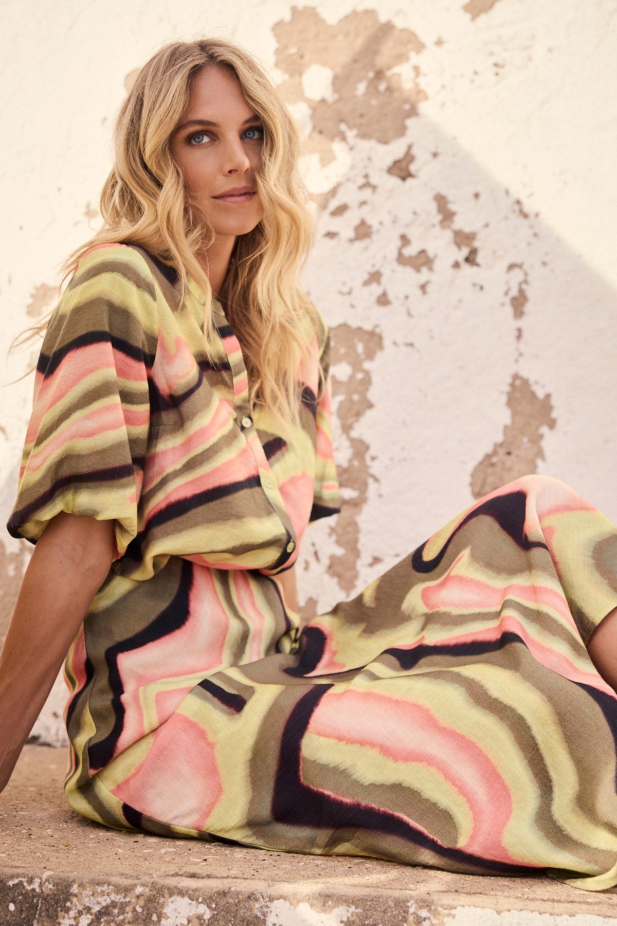 Multicolor Sunset Desert print rok van Tramontana, kleurrijk en stijlvol, geschikt voor casual en feestelijke gelegenheden.