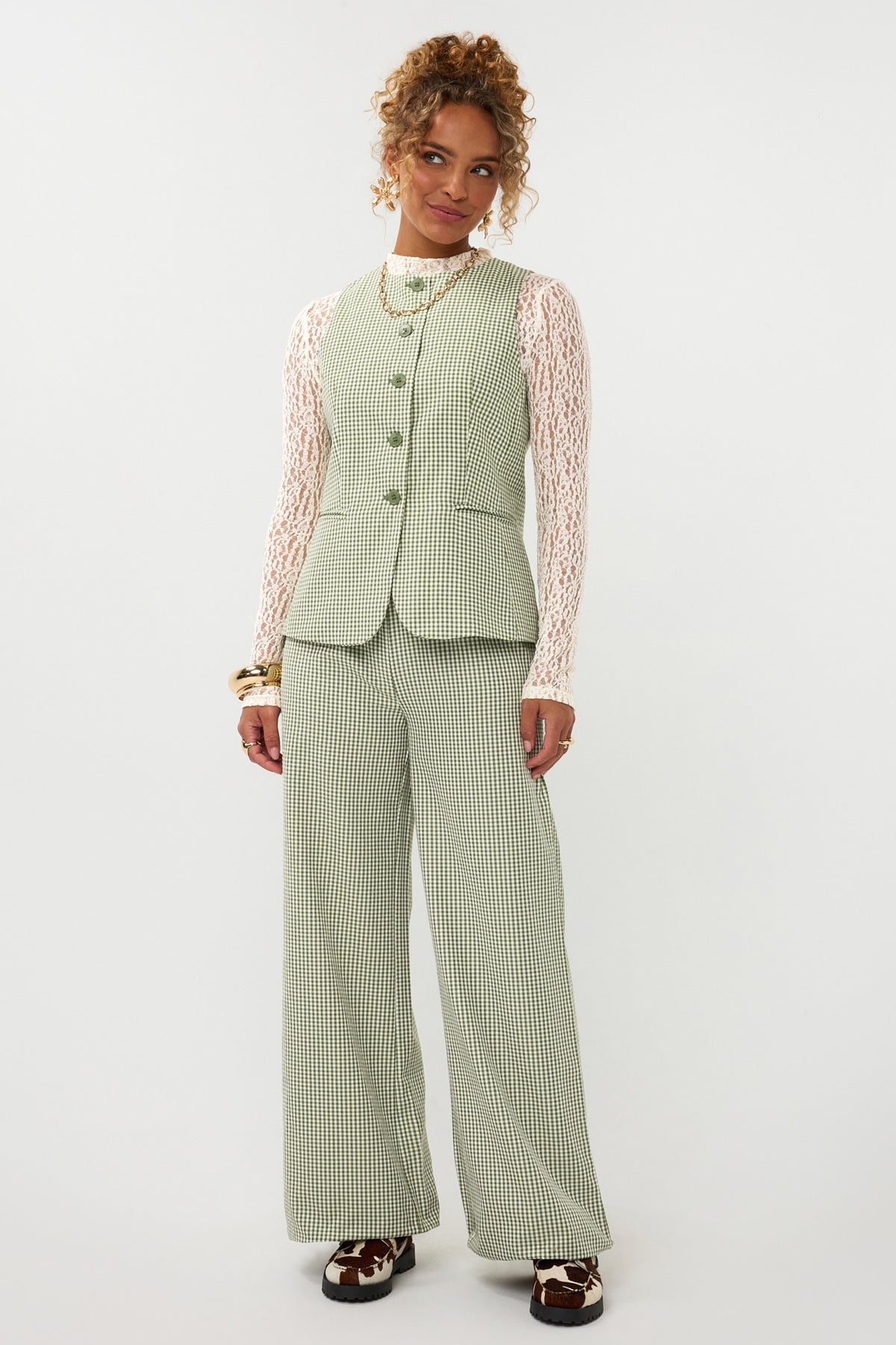 Groen geruit gilet Jette van Ydence met knopen en zachte stof, ideaal voor casual en stijlvolle outfits.