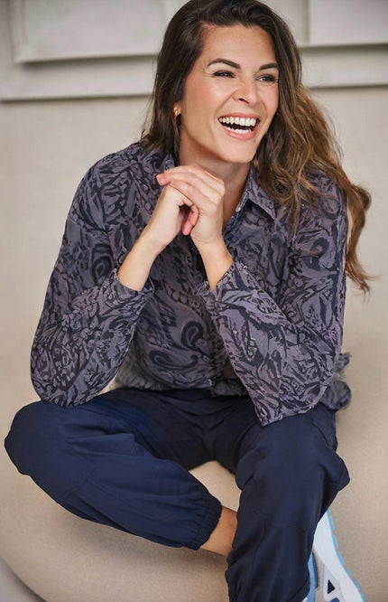 Zoso Travel Blouse Vicky Navy 254 Stretchshop.nl
