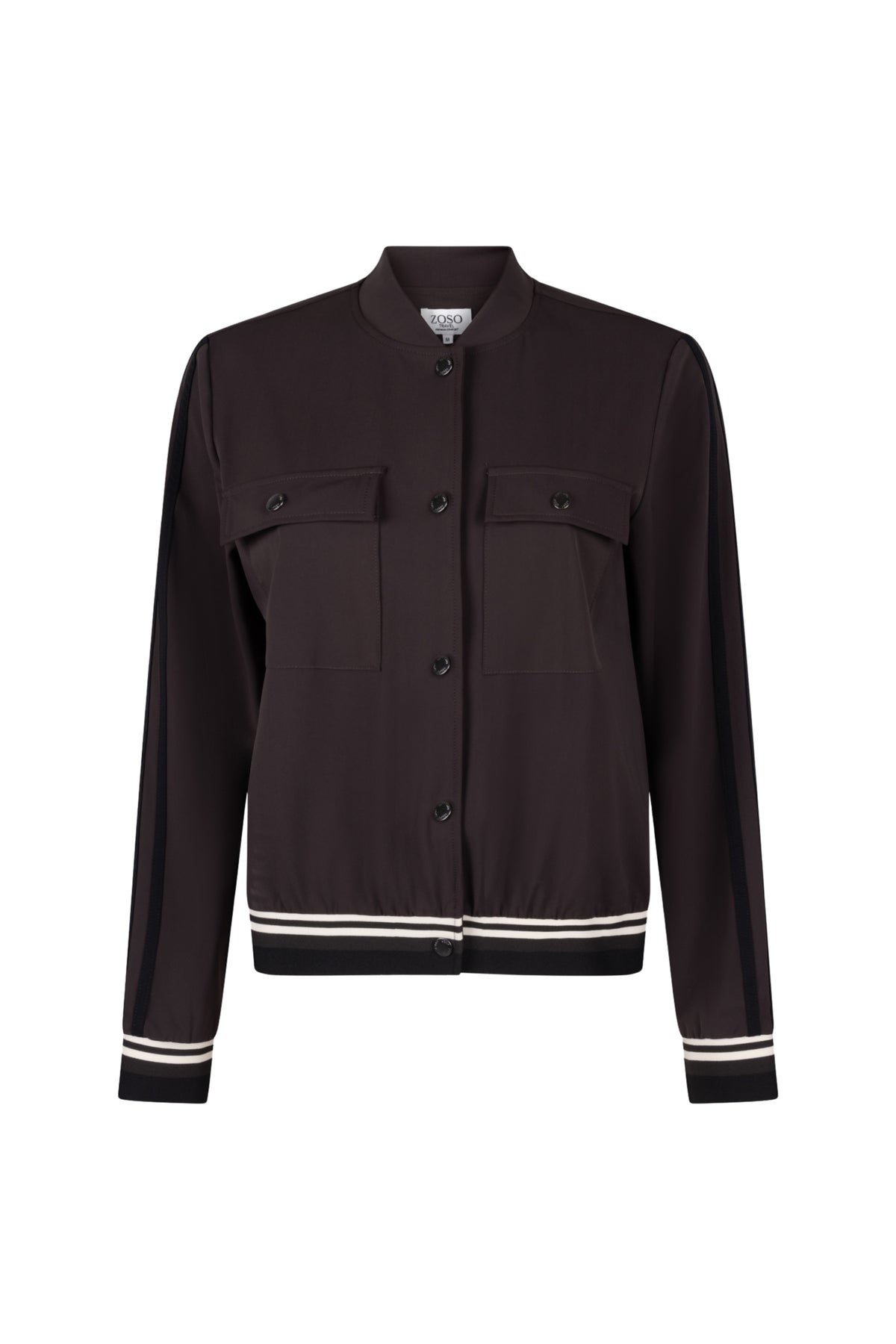 Zoso Travel Jacket Sade in Espresso Black, lichtgewicht en waterdicht, met capuchon en meerdere zakken, geschikt voor reizen.