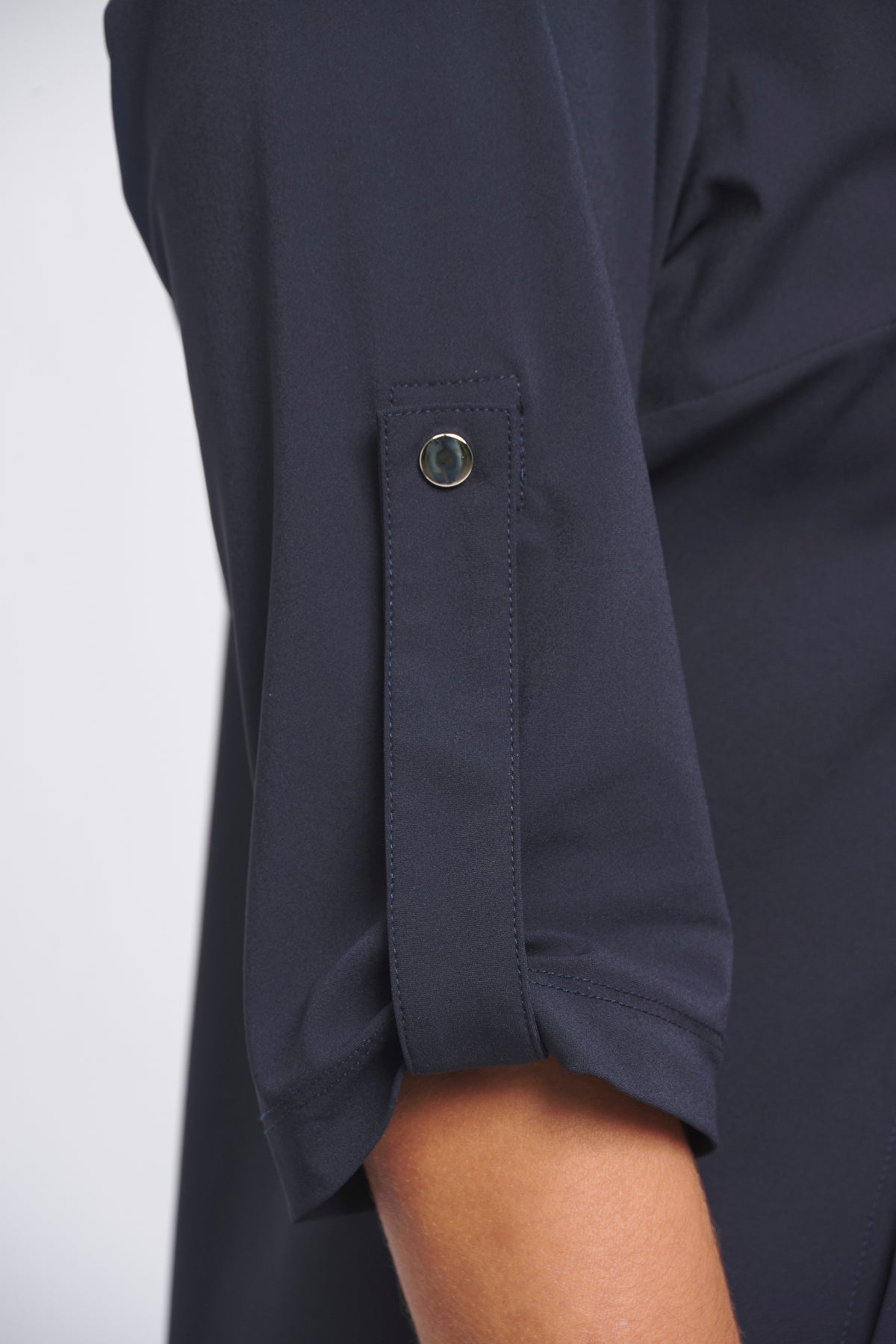 Zoso Travel Jurk Dian in nachtblauw, elegante lange jurk met comfortabele pasvorm en stijlvolle details.