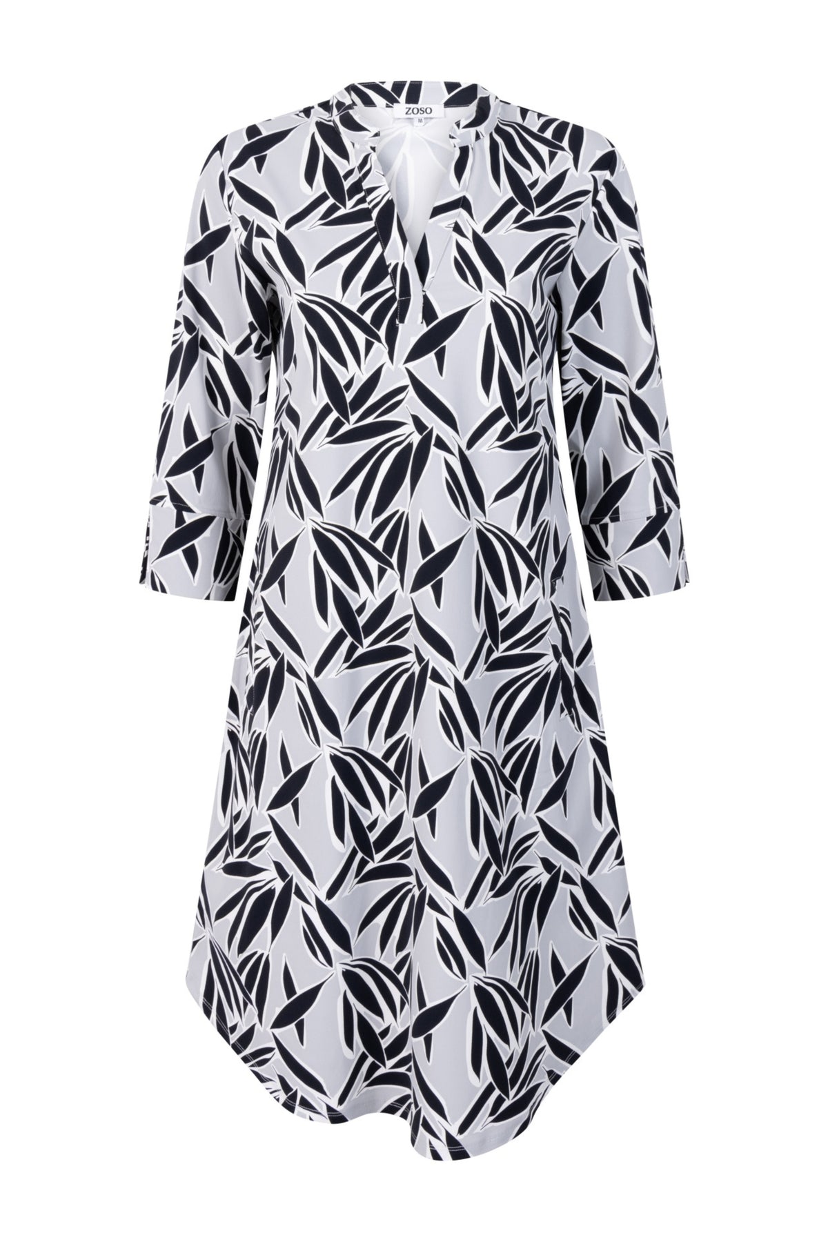 Zoso Travel Jurk Joshua in grijs en navy, soepel vallend met lange mouwen en ronde hals, geschikt voor reizen en casual dragen