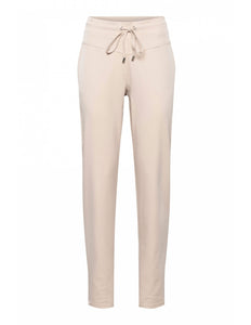 &Co woman Travel broek penny sand PA100-2 Stretchshop.nl